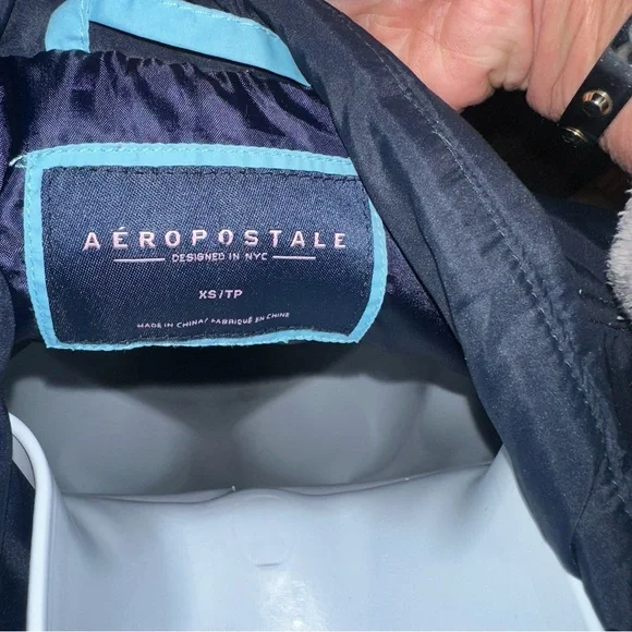 Abercrombie Navy Puffer Vest- size XS - Picture 4 of 7